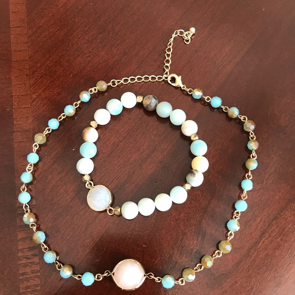 Boutique Necklace and Bracelet Set
